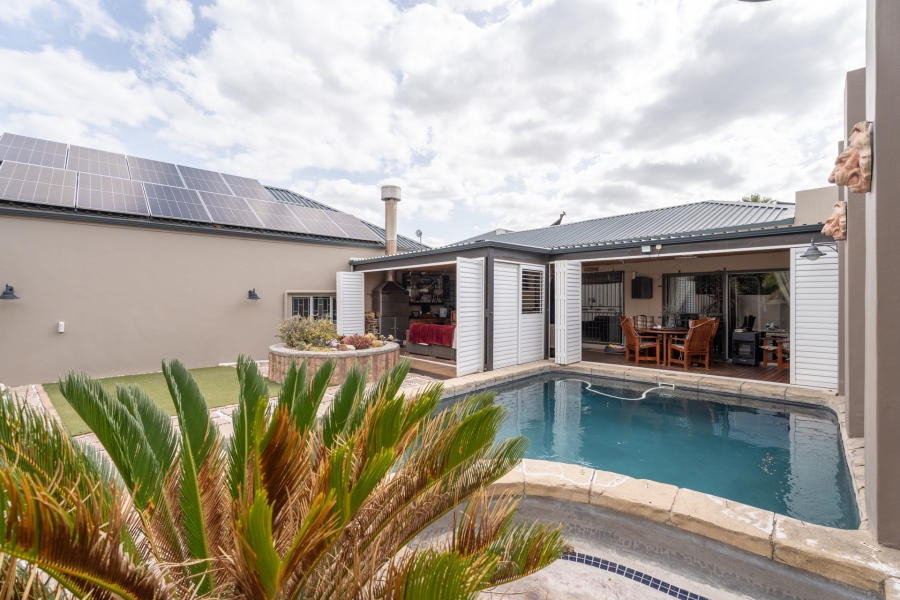 3 Bedroom Property for Sale in Protea Heights Western Cape